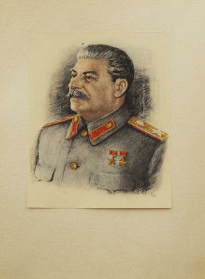 Великому Сталину. Народные песни и думы. Киев: Держлiтвидав Украiни, 1949.
